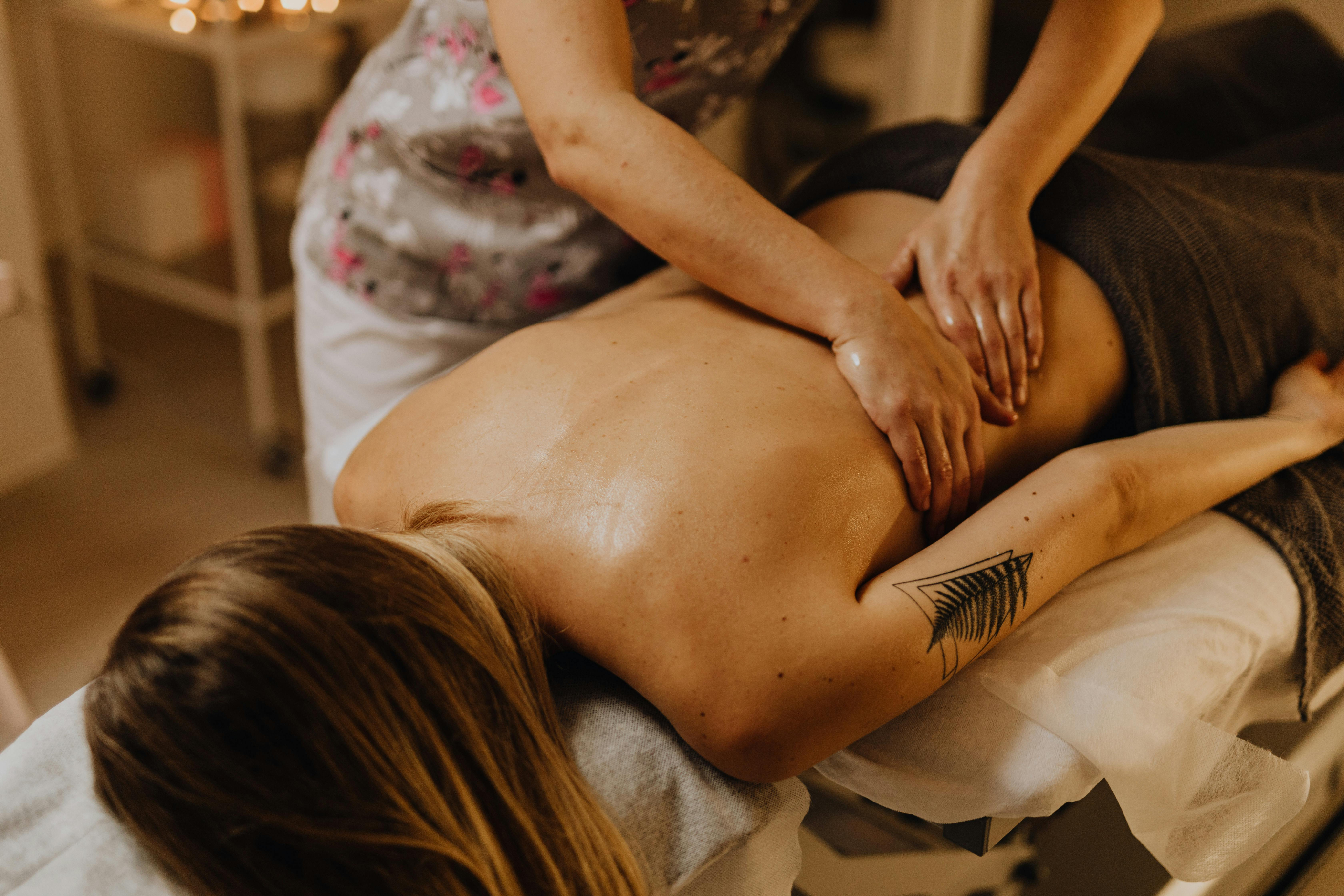 Masaże <br>i Techniki Manualne